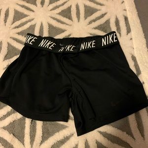 SMALL BLACK NIKE SHORTS